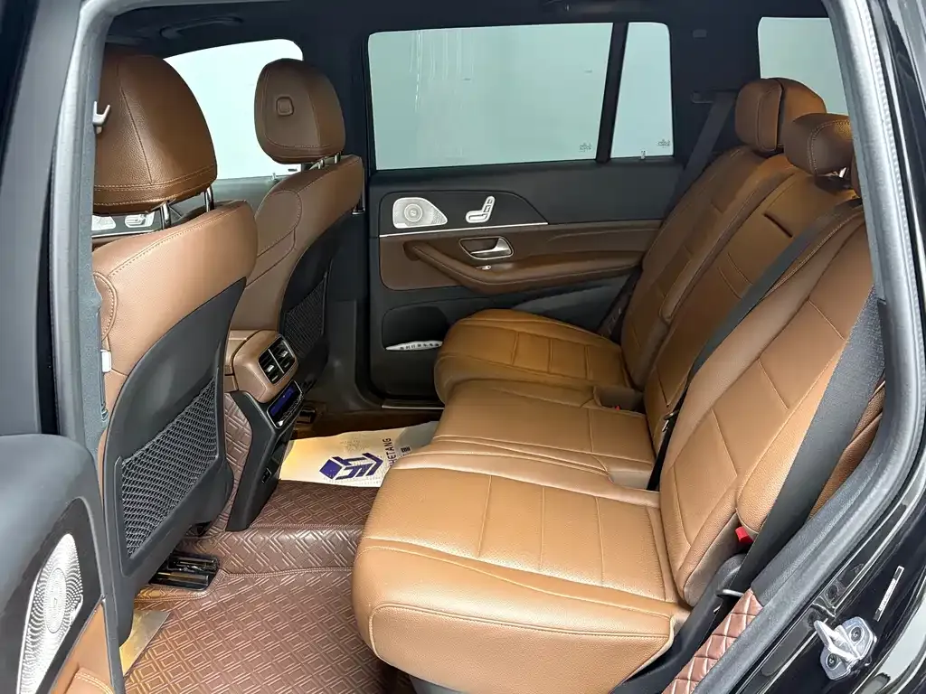 Mercedes-Benz GLS — фото 9