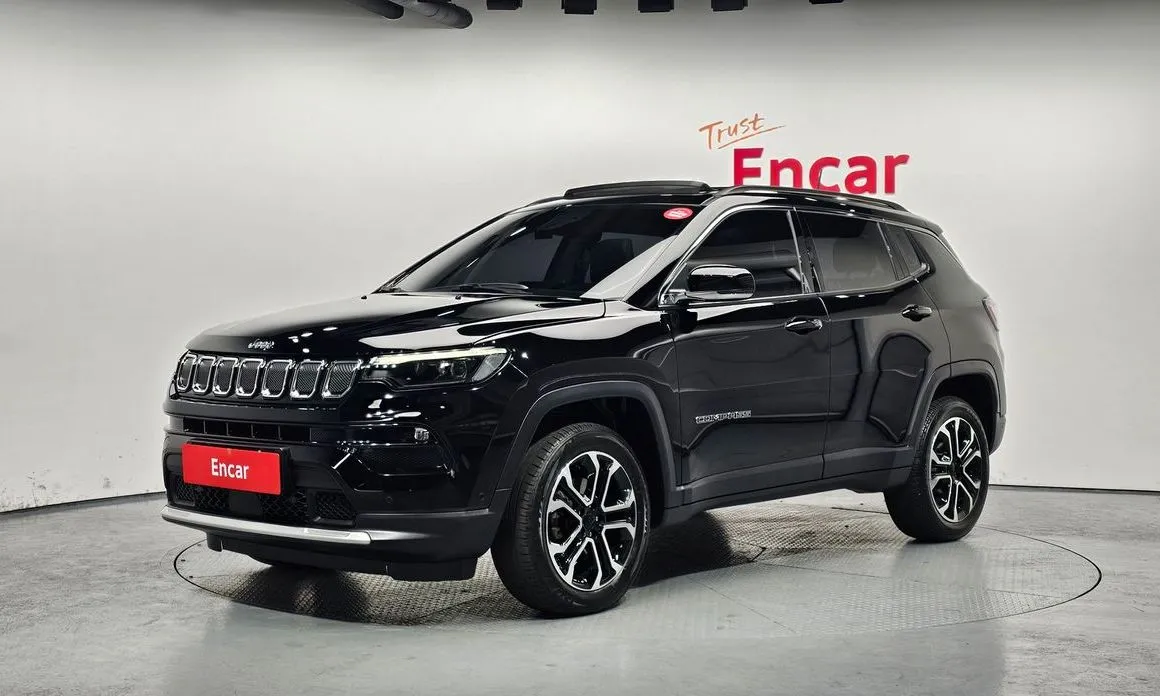 Jeep Compass — фото 1