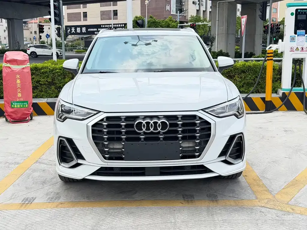 Audi Q3 — фото 9