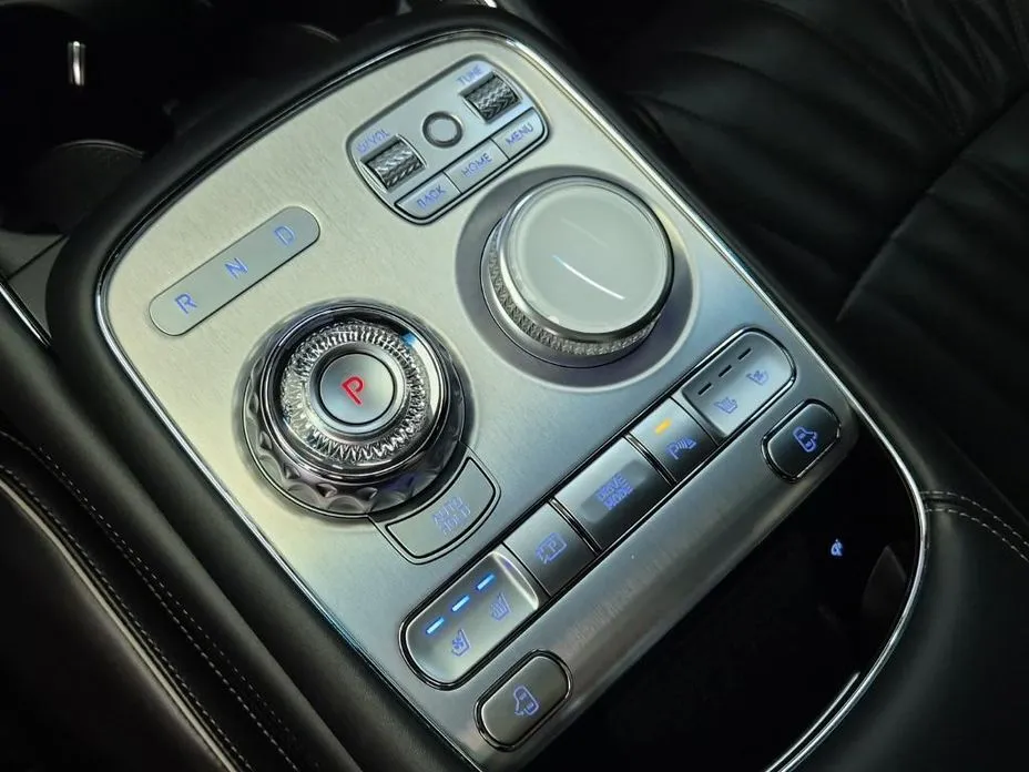 Genesis G90 — фото 10