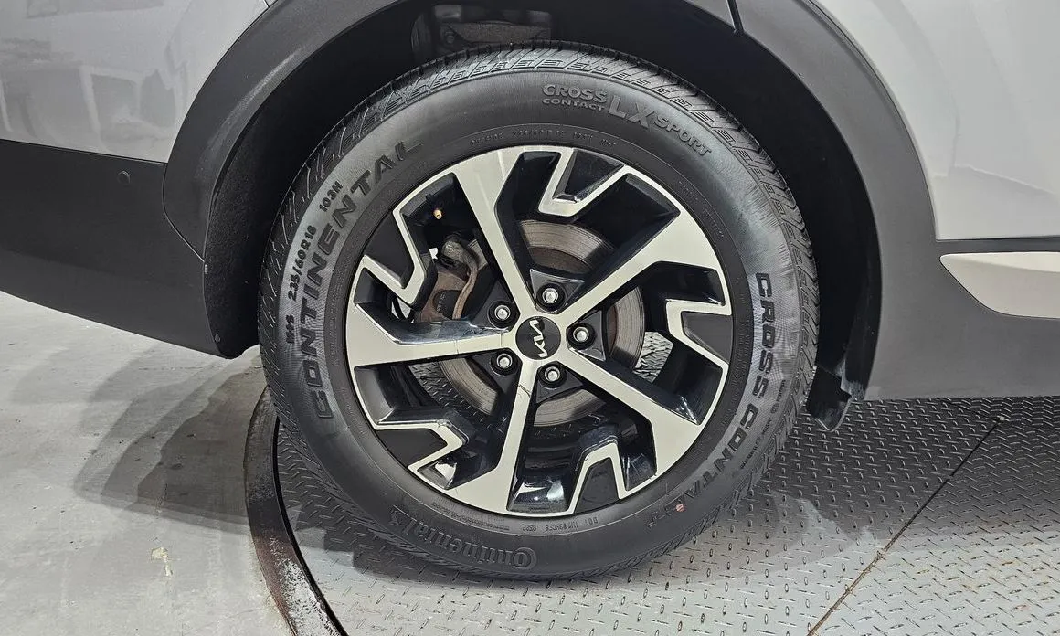 Kia Sportage — фото 9