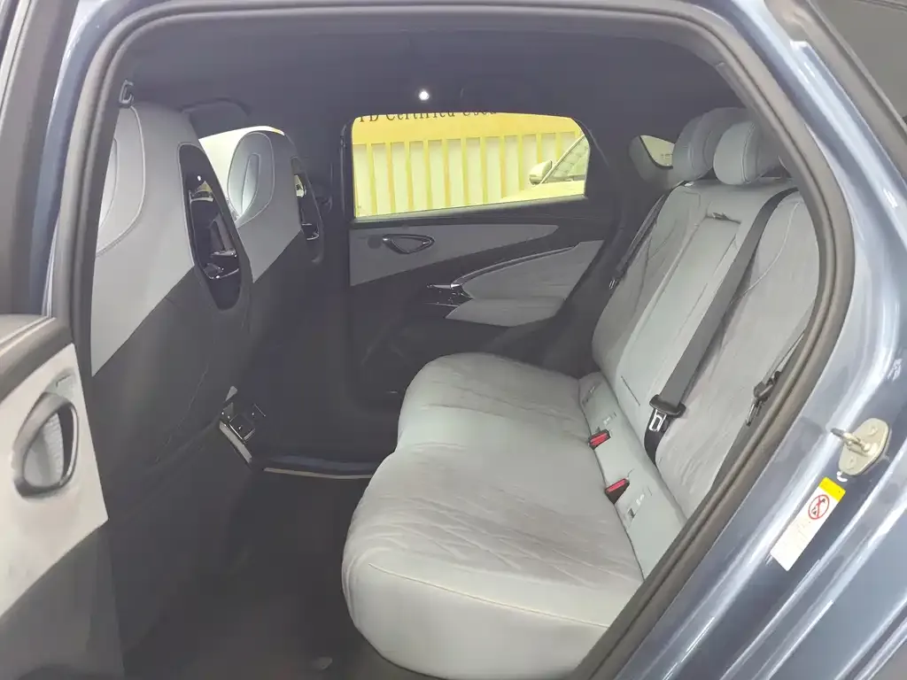 BYD Seal — фото 2
