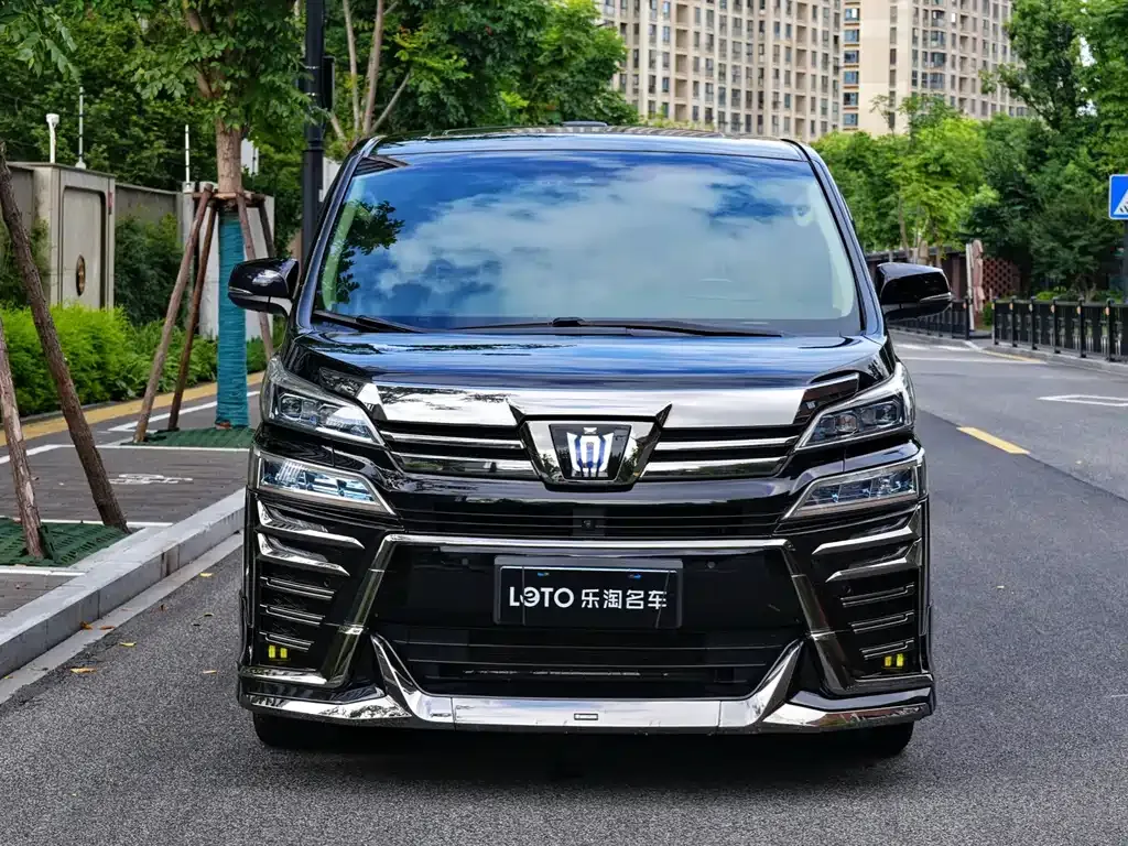 Toyota Vellfire — фото 4