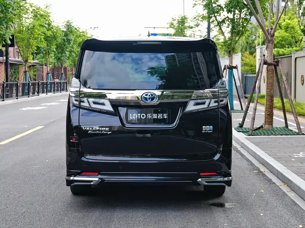 Toyota Vellfire — фото 6