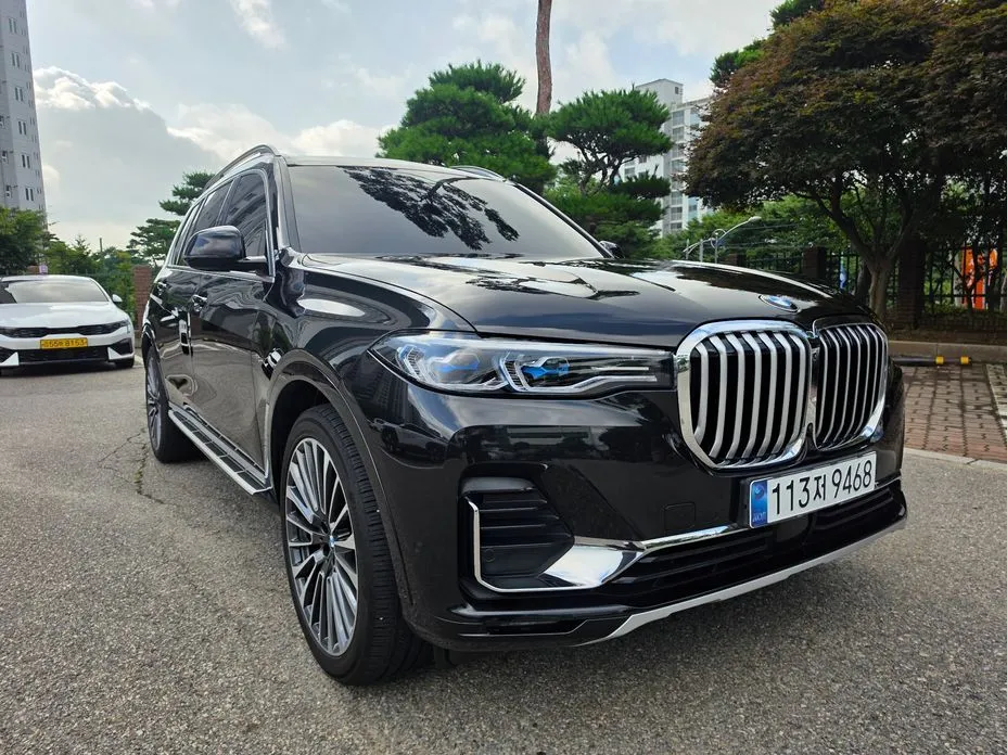BMW X7 — фото 1