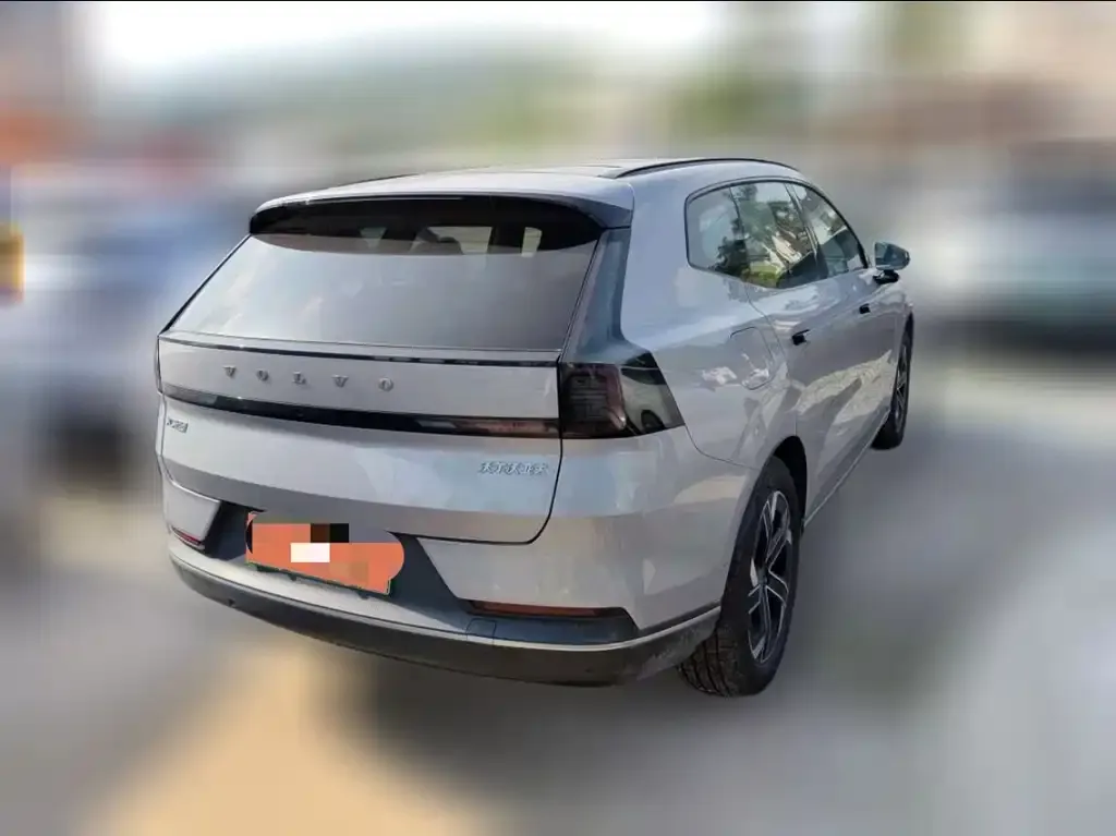 Volvo XC70 Plug-in Hybrid — фото 2