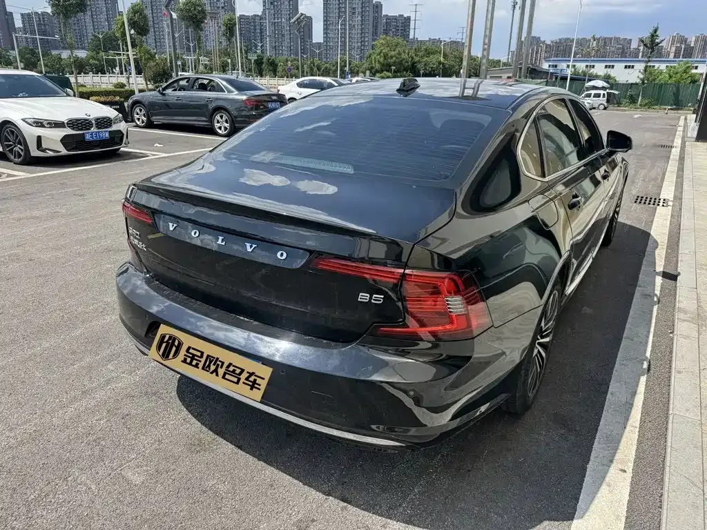 Volvo S90 — фото 8