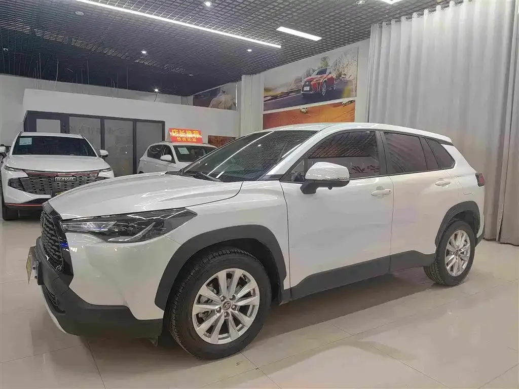 Toyota Corolla Cross — фото 1
