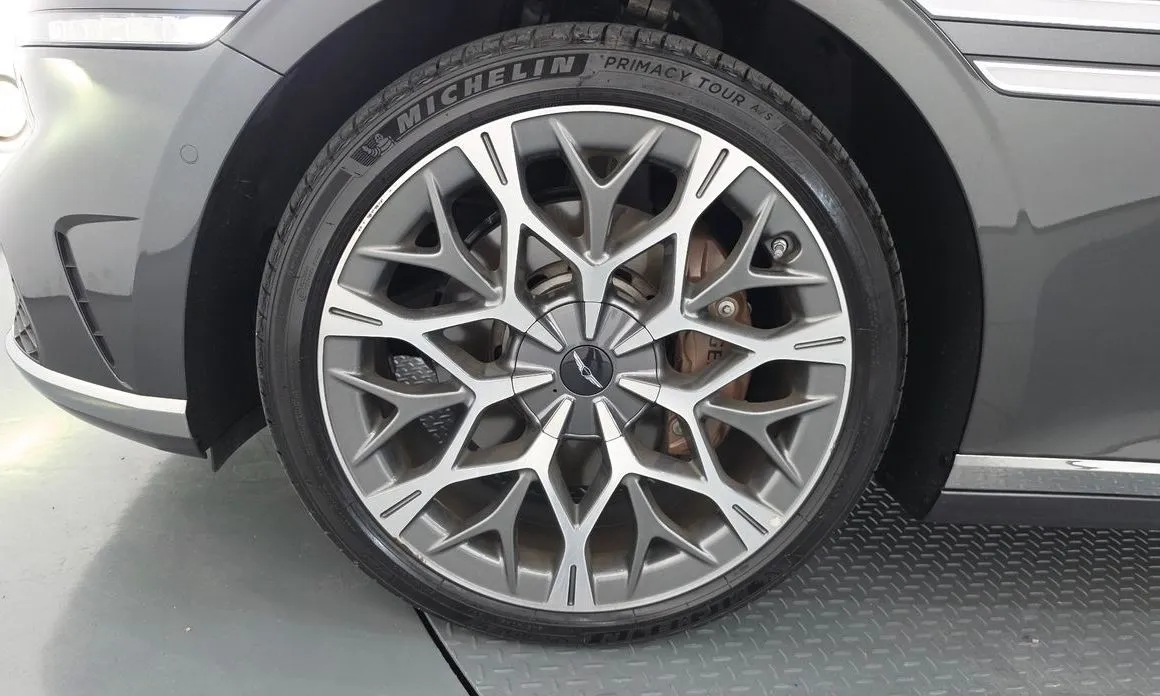 Genesis G90 — фото 10