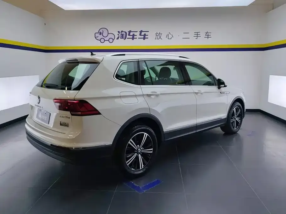 Volkswagen Tiguan L — фото 6