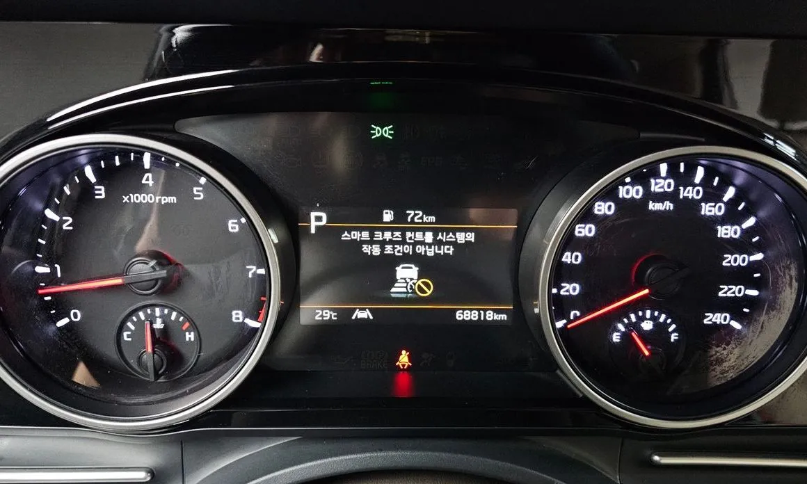 Kia Carnival — фото 10