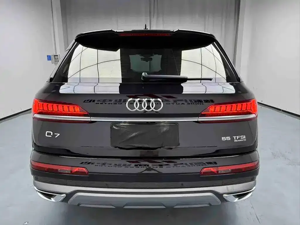 Audi Q7 — фото 5