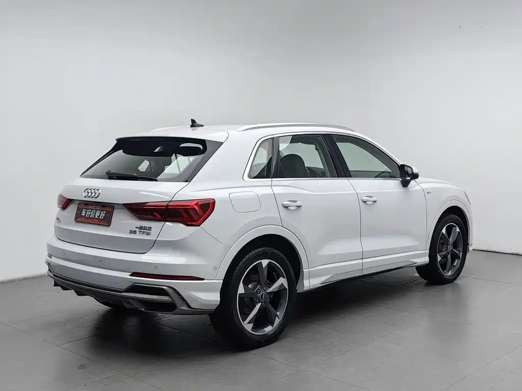 Audi Q3 — фото 5