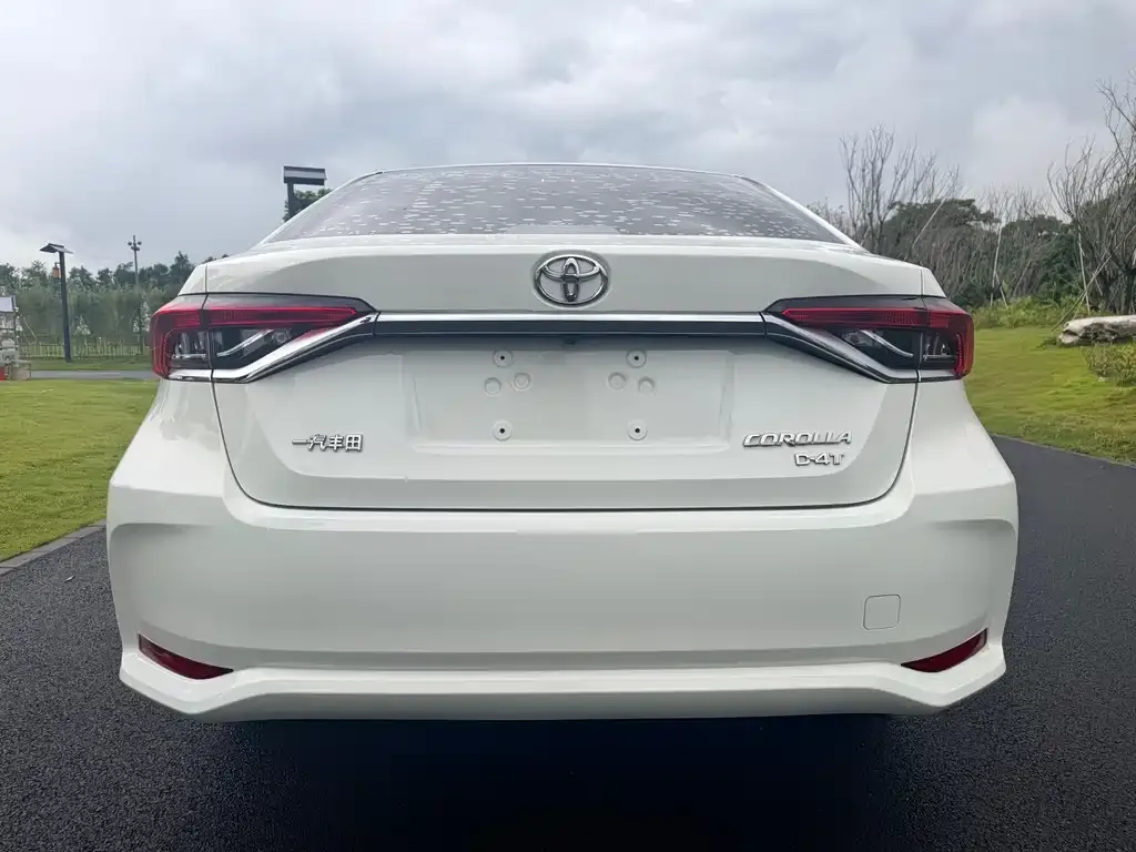 Toyota Corolla — фото 2
