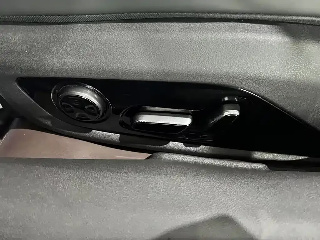 BYD Seal — фото 3