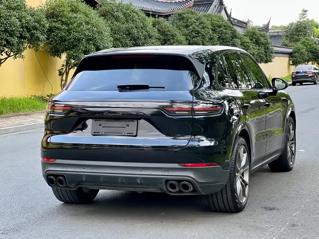 Porsche Cayenne — фото 3