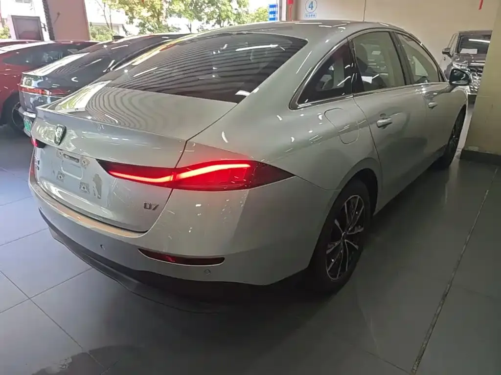 Roewe D7 — фото 10