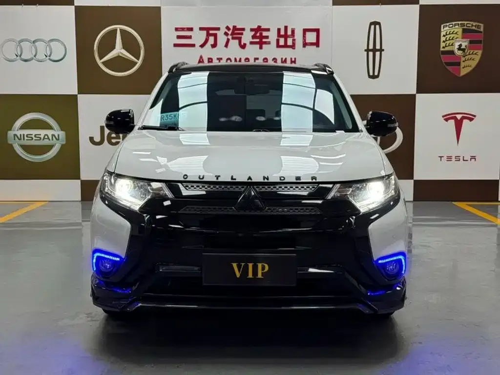 Mitsubishi Outlander — фото 3