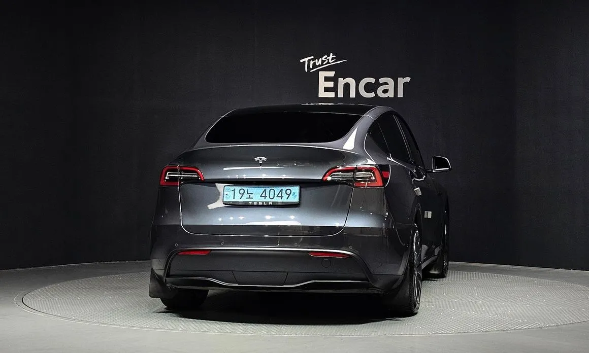 Tesla Model Y — фото 3