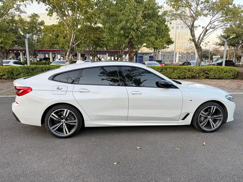 BMW 6 Series GT — фото 10