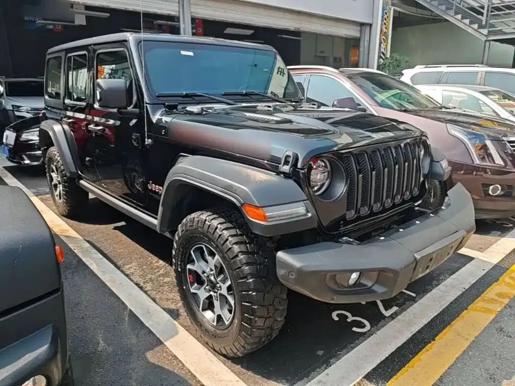 Jeep Wrangler — фото 8