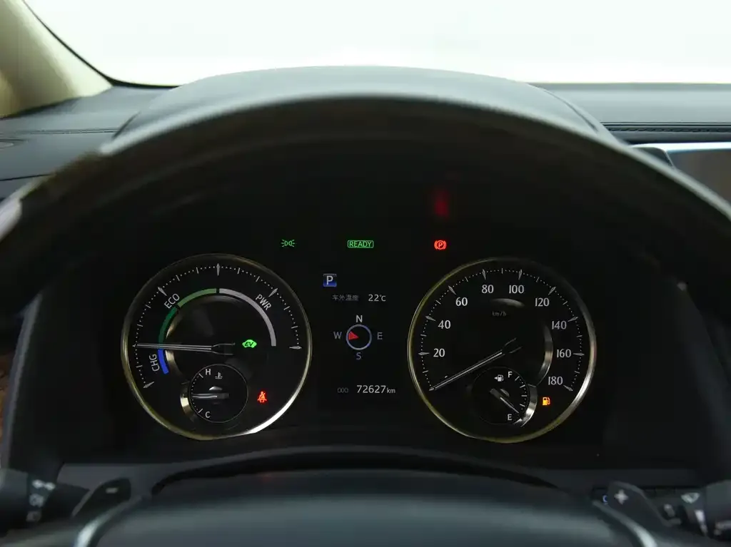 Toyota Alphard — фото 4