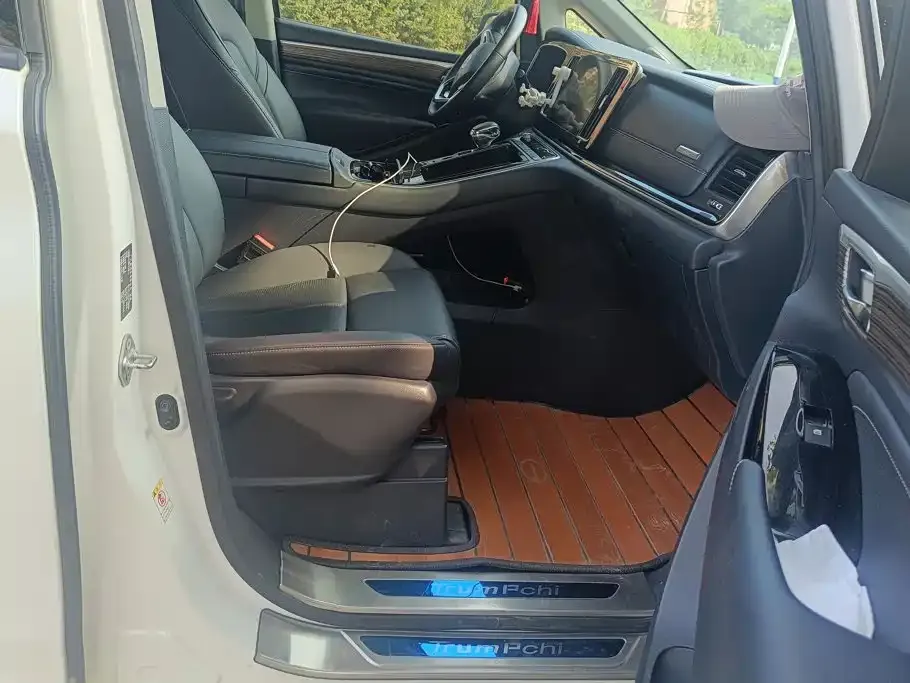 GAC Motor Trumpchi M8 — фото 2