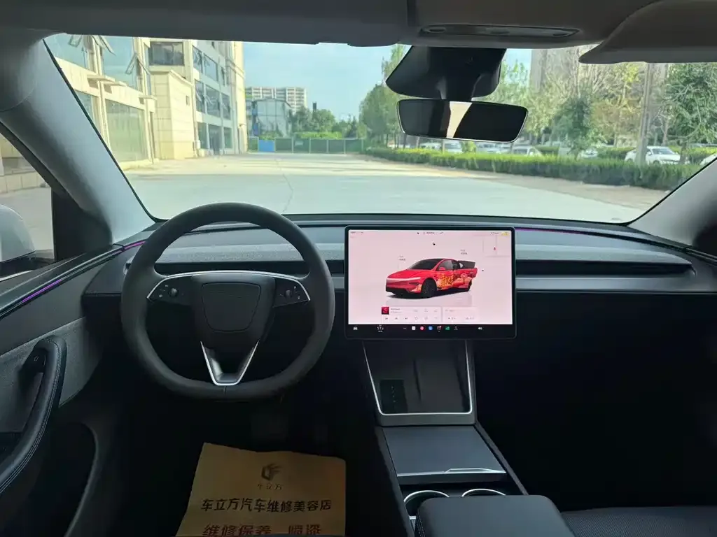 Tesla Model Y — фото 4