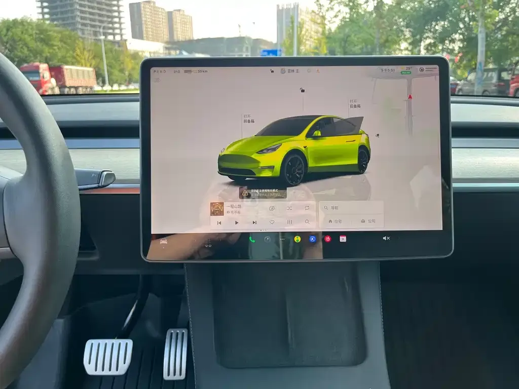 Tesla Model Y — фото 3
