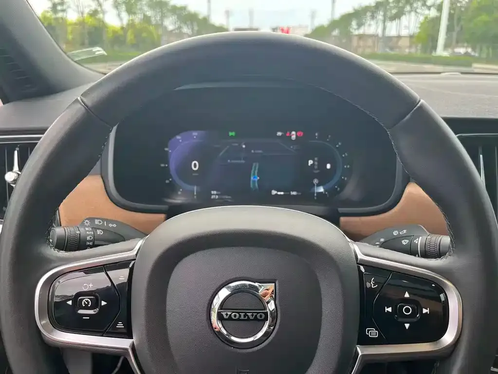 Volvo S90 — фото 4