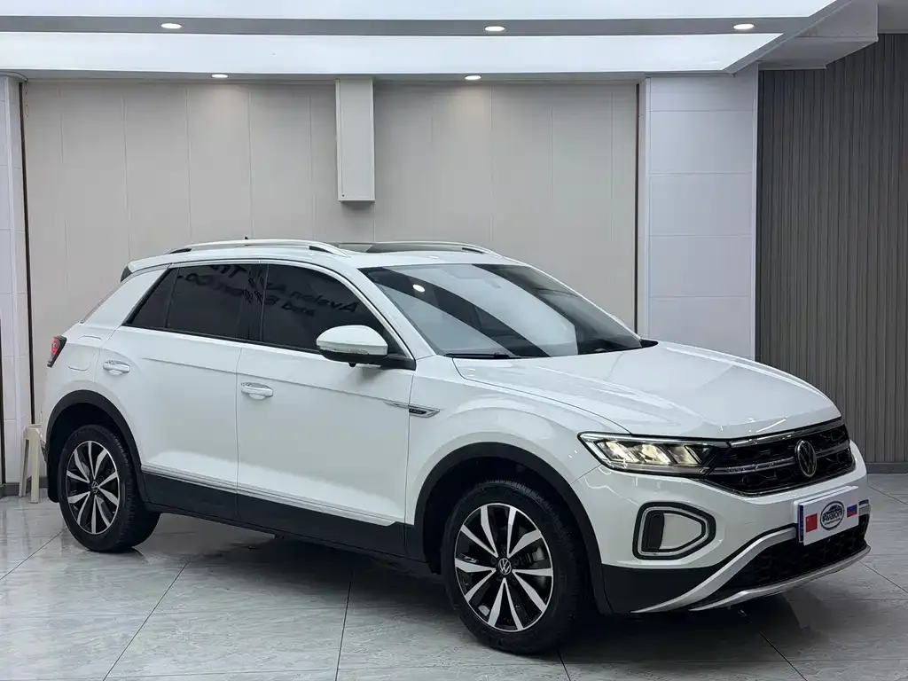 Volkswagen T-Roc — фото 2