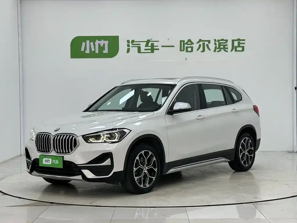 BMW X1 — фото 1