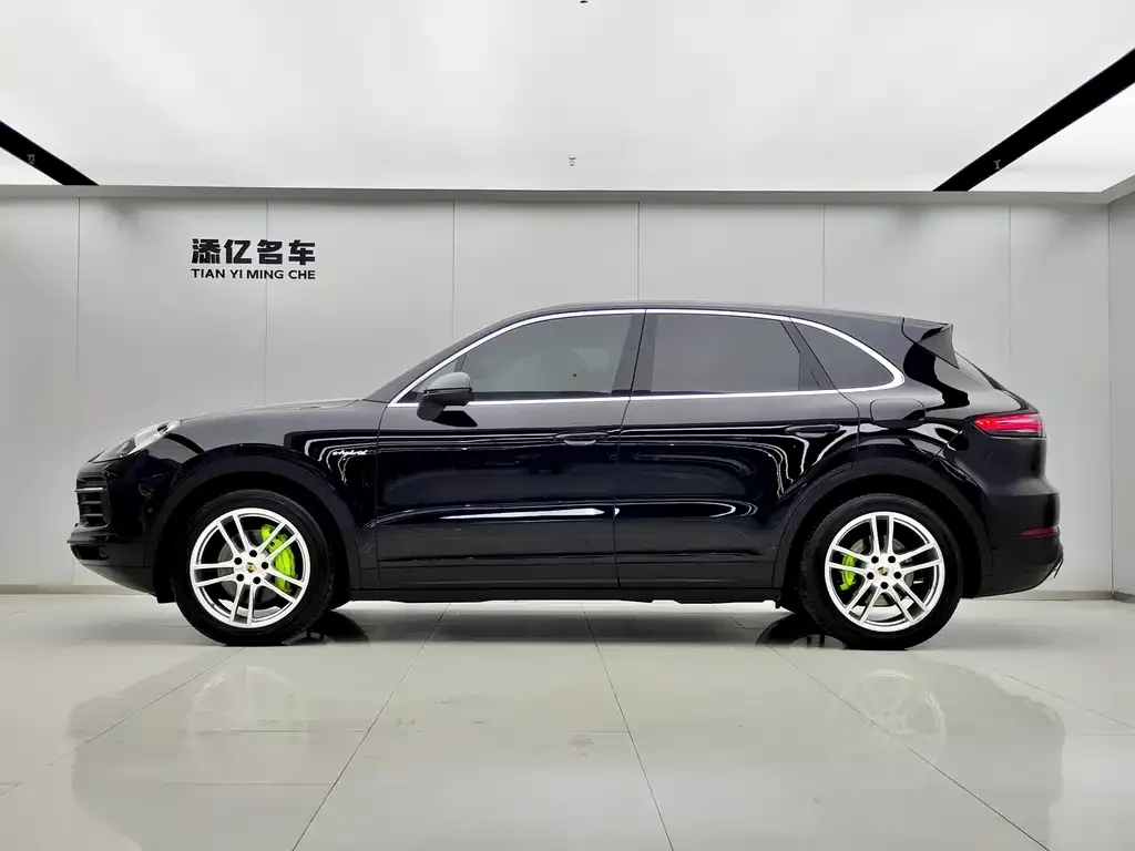 Porsche Cayenne Hybrid — фото 4