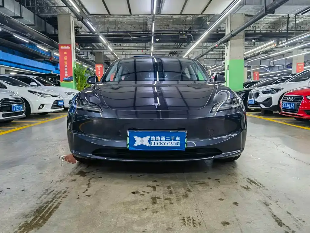 Tesla Model 3 — фото 5