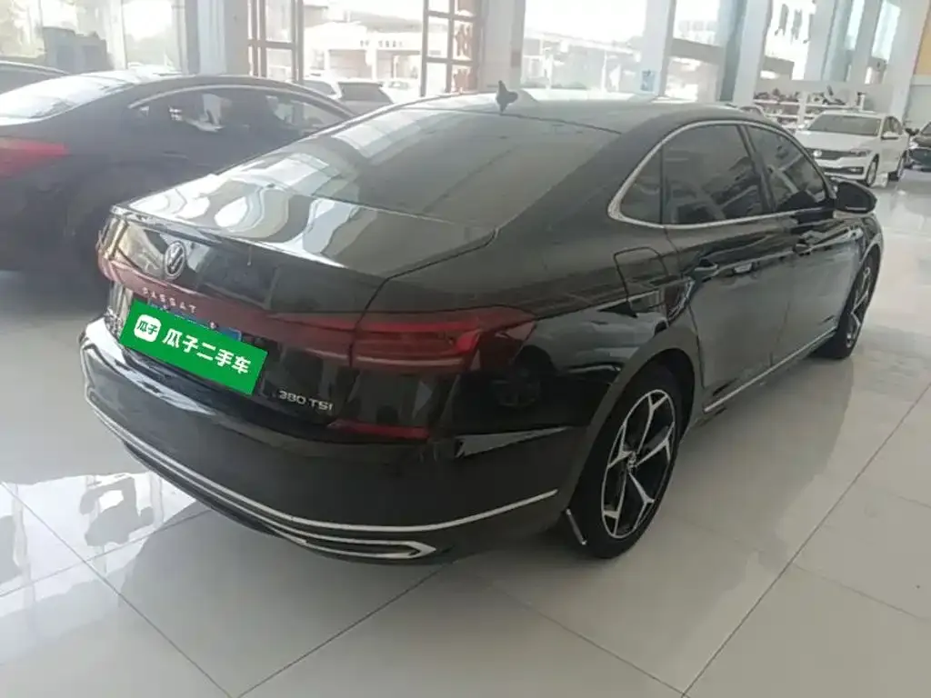 Volkswagen Passat — фото 2