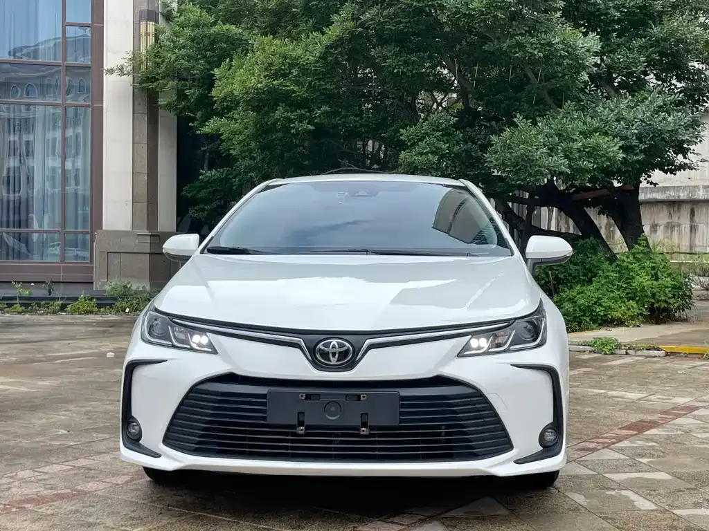 Toyota Corolla — фото 6
