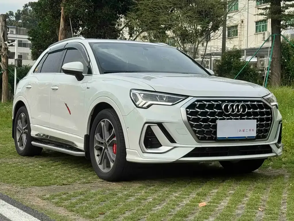Audi Q3 — фото 10
