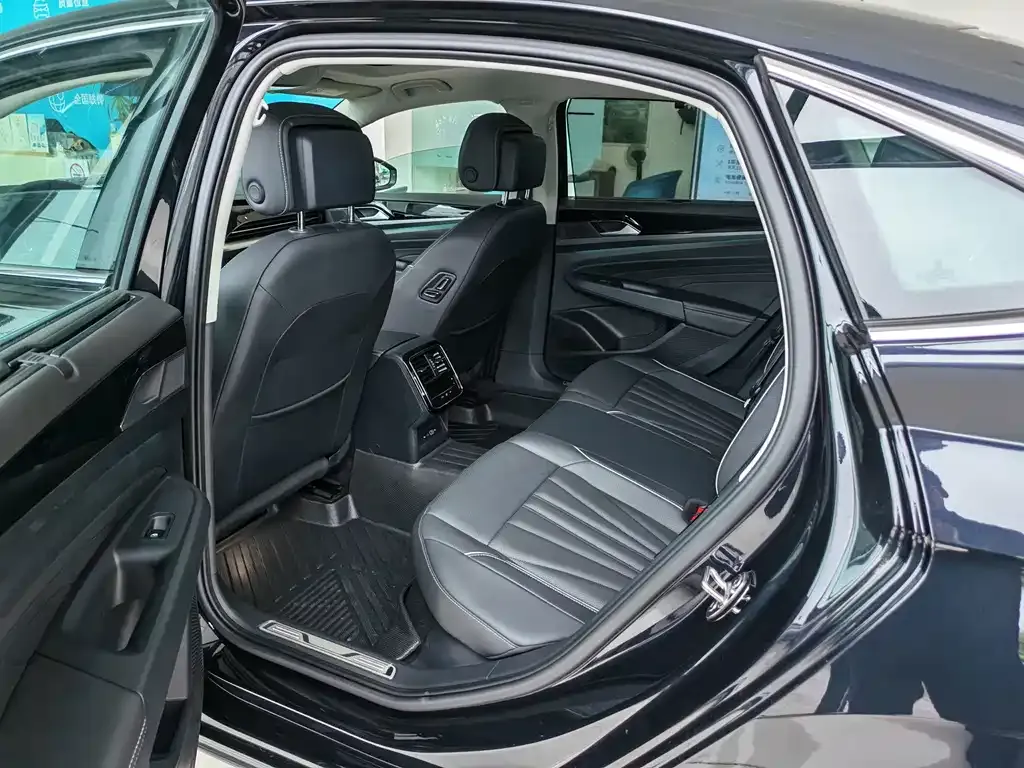 Volkswagen Passat — фото 6