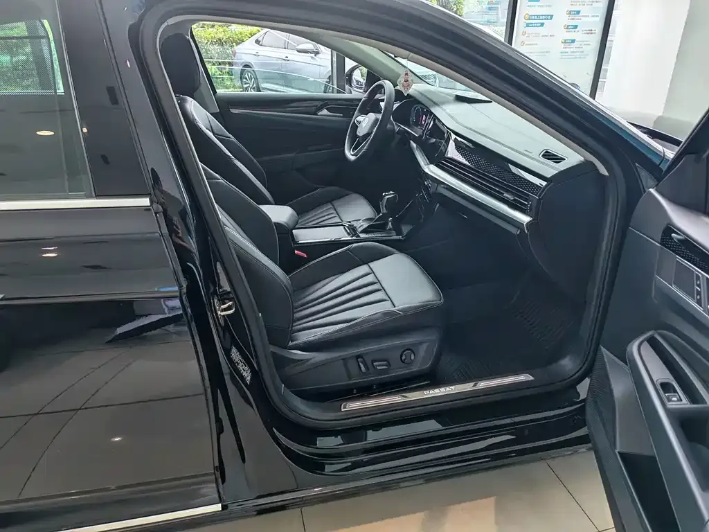 Volkswagen Passat — фото 7