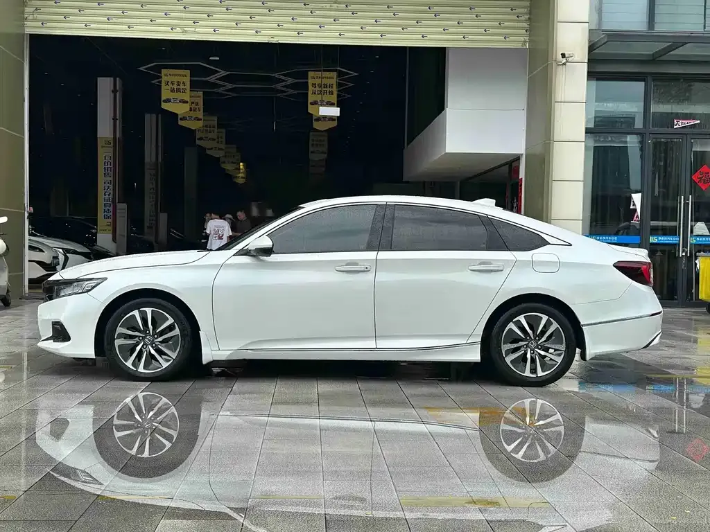 Honda Accord — фото 6