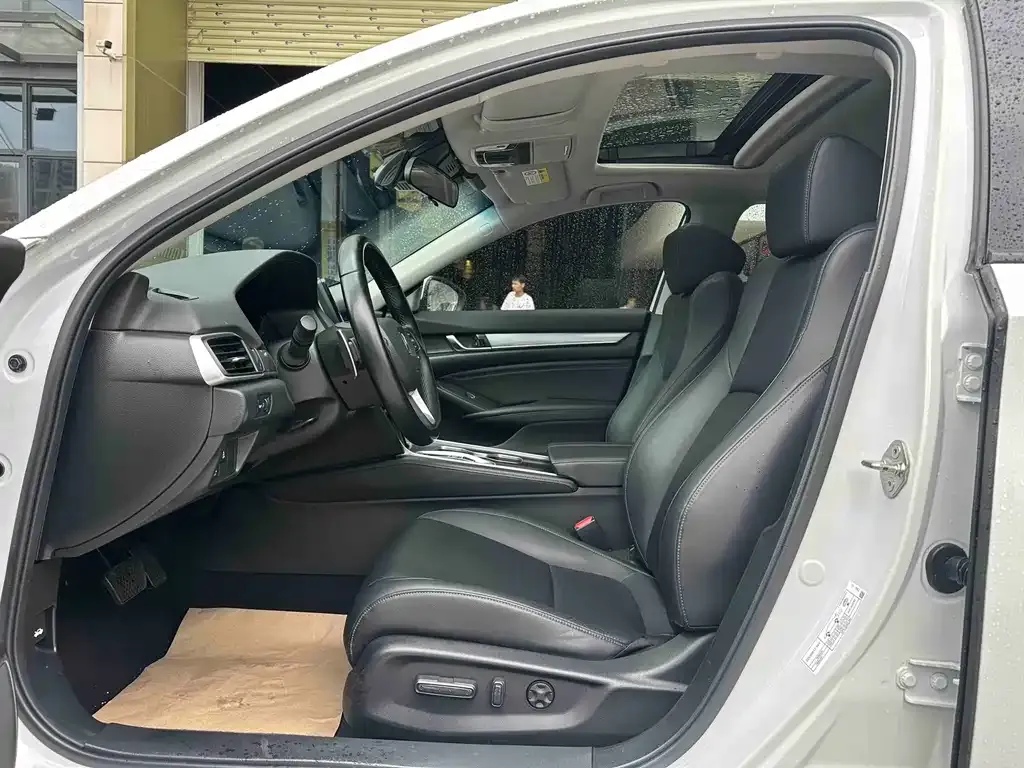 Honda Accord — фото 3