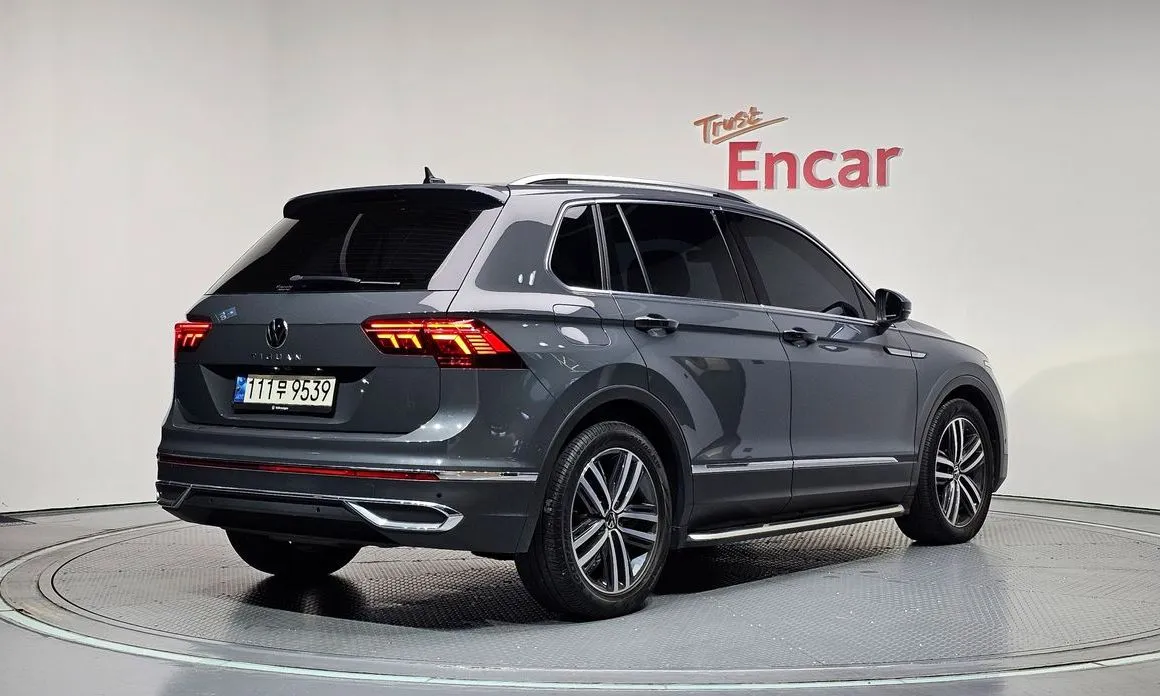 Volkswagen Tiguan — фото 6