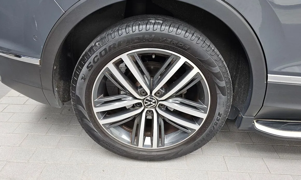 Volkswagen Tiguan — фото 10