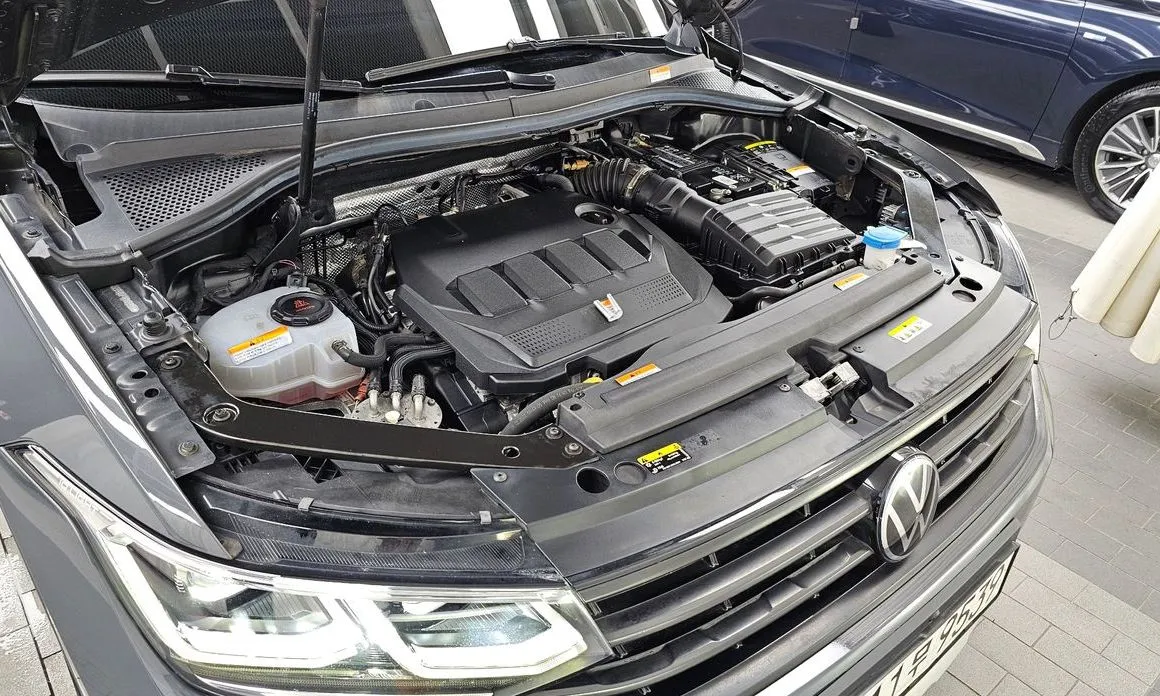 Volkswagen Tiguan — фото 9
