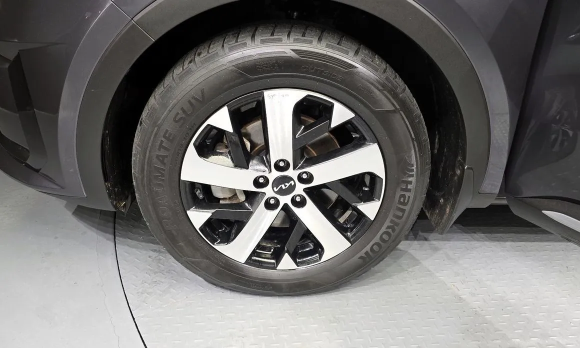Kia Sorento — фото 7