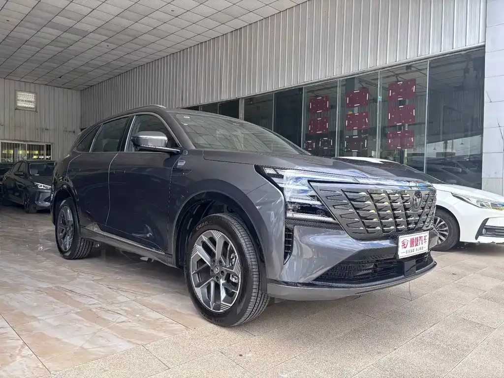 Changan CS75PLUS — фото 6