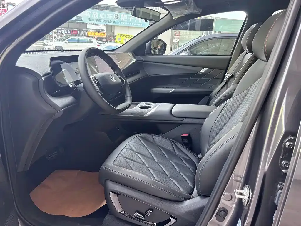 Changan CS75PLUS — фото 3