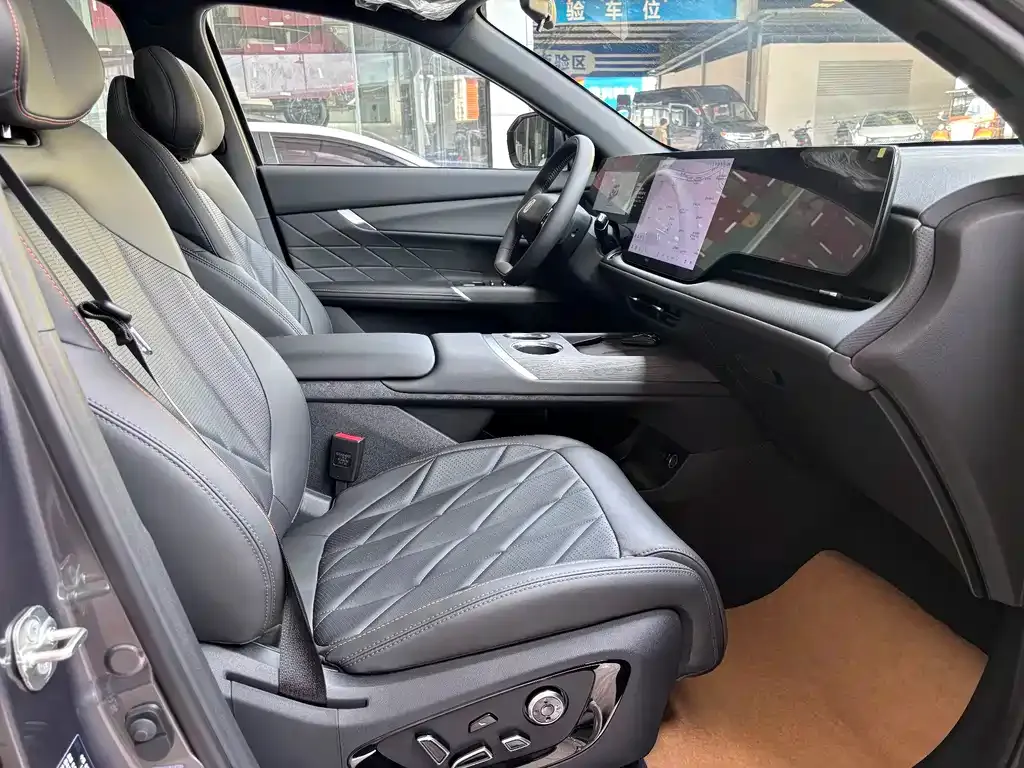 Changan CS75PLUS — фото 9