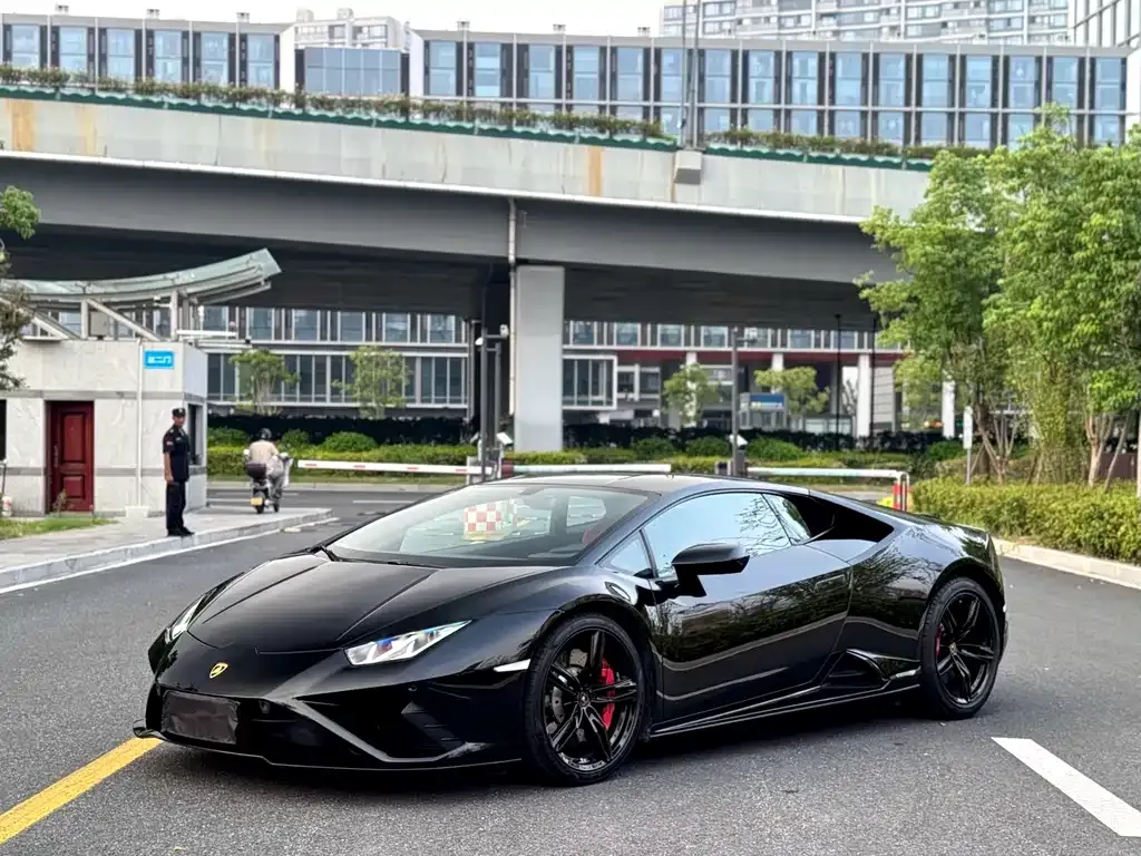 Lamborghini Huracan — фото 7