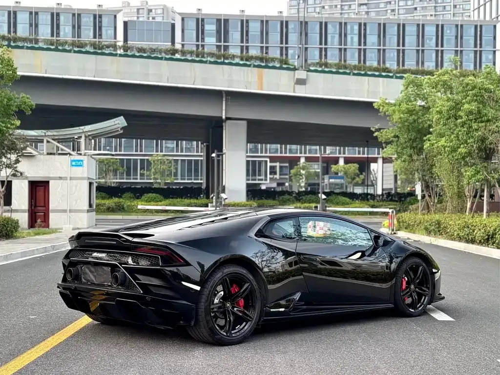 Lamborghini Huracan — фото 9